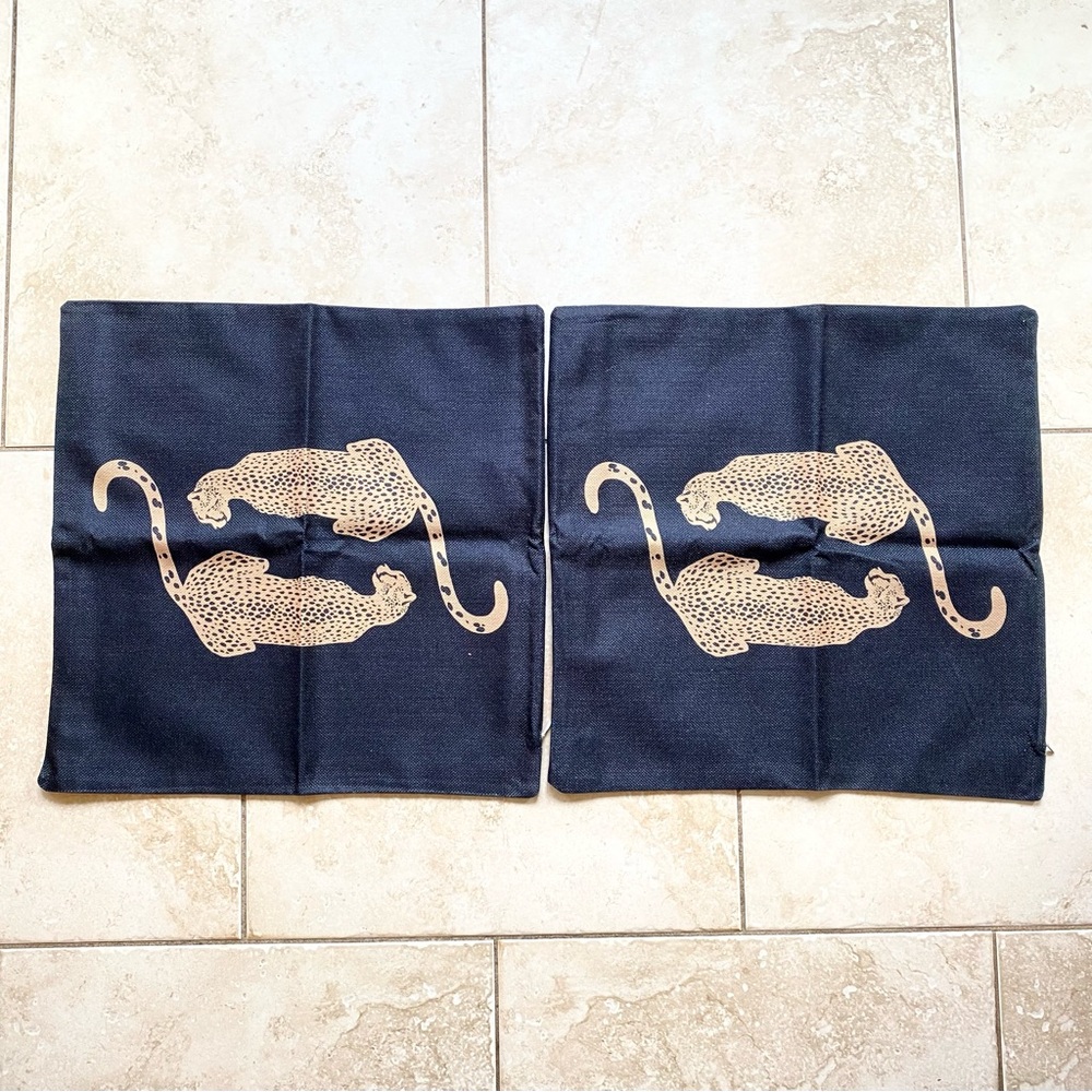 NEW 2 pack Leopard Animal Throw Pillow Cases Black
18” x 18” Zipper Closure